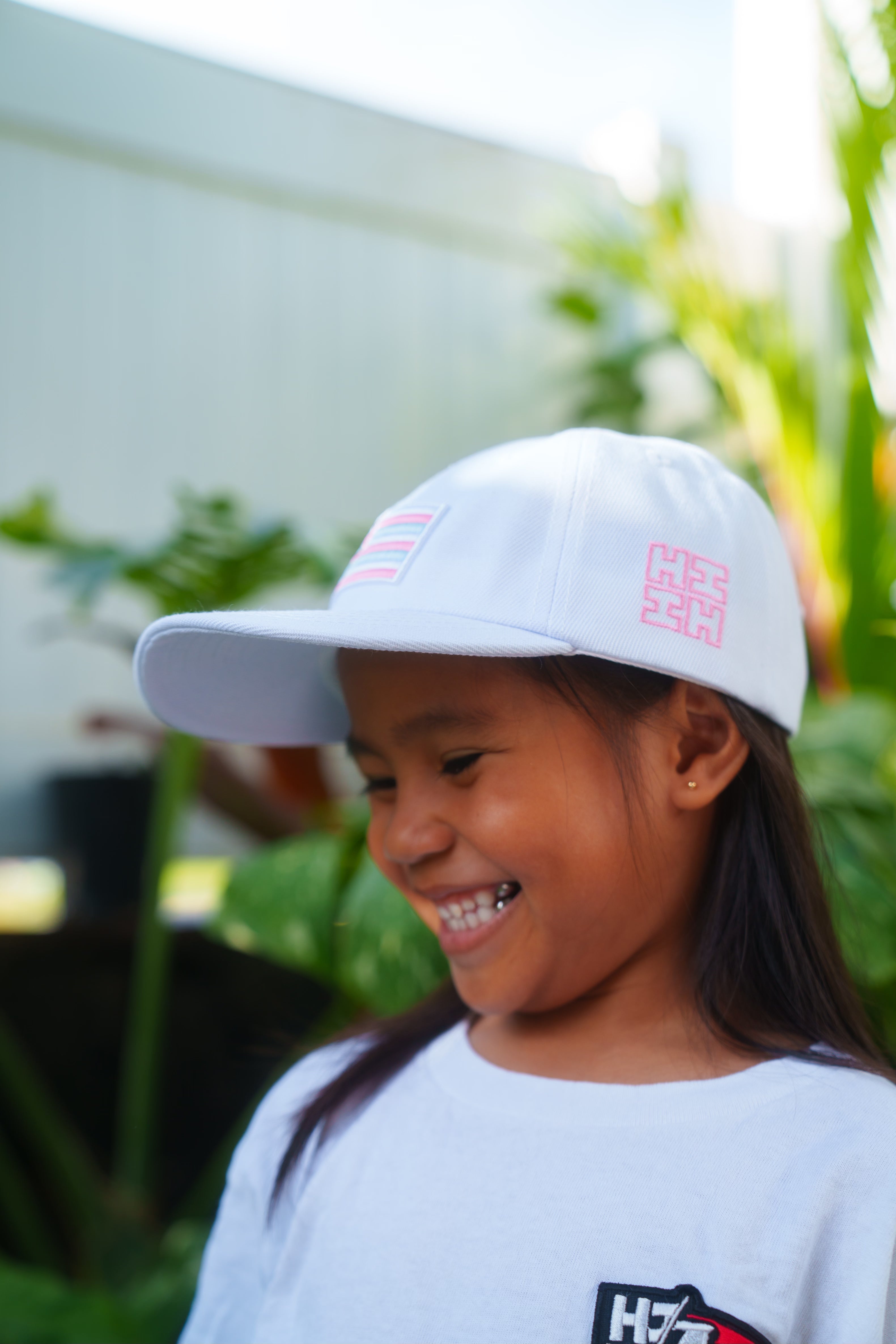 KEIKI WHITE, PINK, & BLUE FLAG CAP