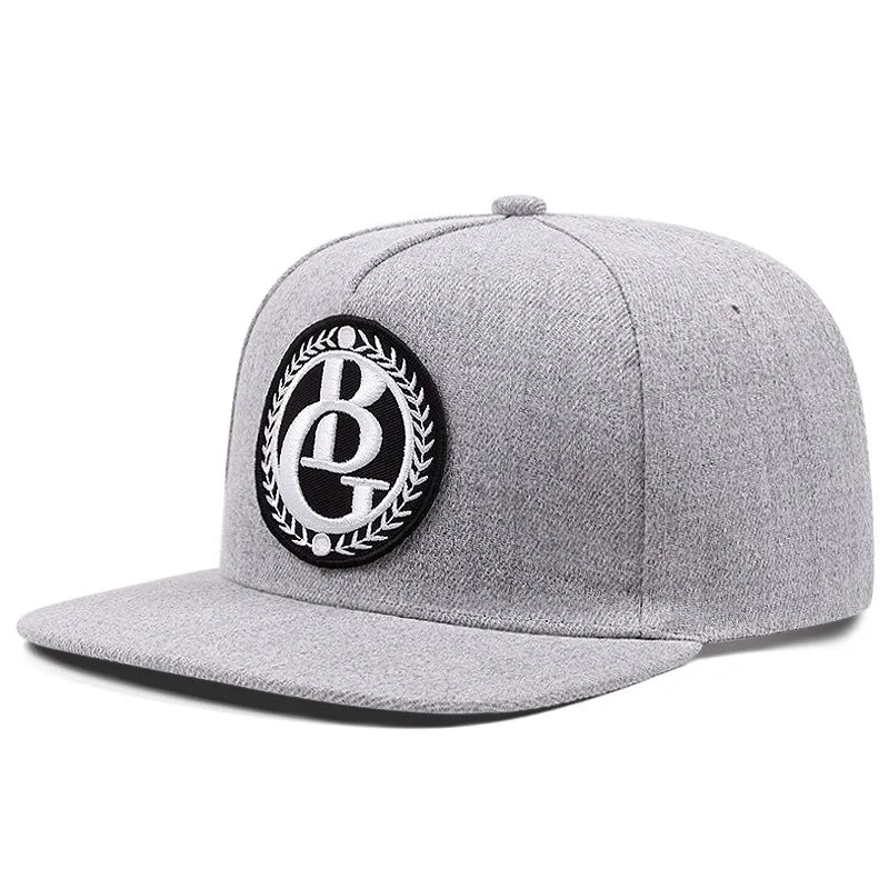 Fashionable men's and women's flat brimmed hats, casual, street style, round logo BG embroidered hip-hop hats, baseball caps